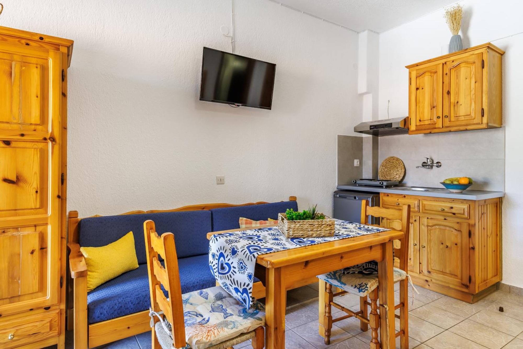 Nikolaos Studios Apartments 스코펠로스 타운 외부 사진
